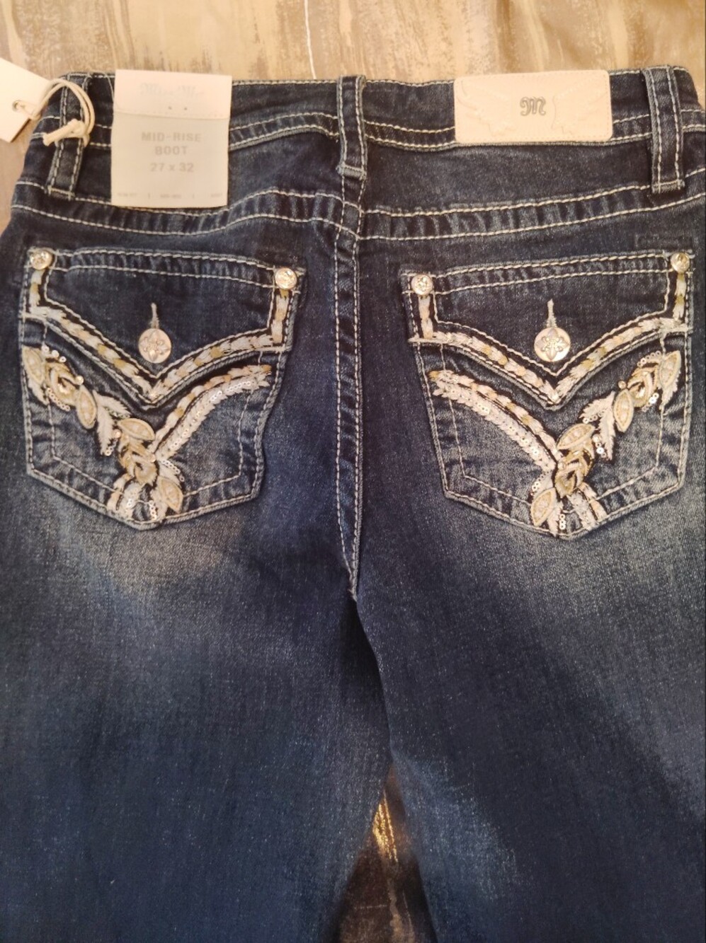 Miss Me Dark Blue Bootcut Jeans with Embroidered Pockets!! NWT ✅ Mid-Rise - Picture 6 of 16